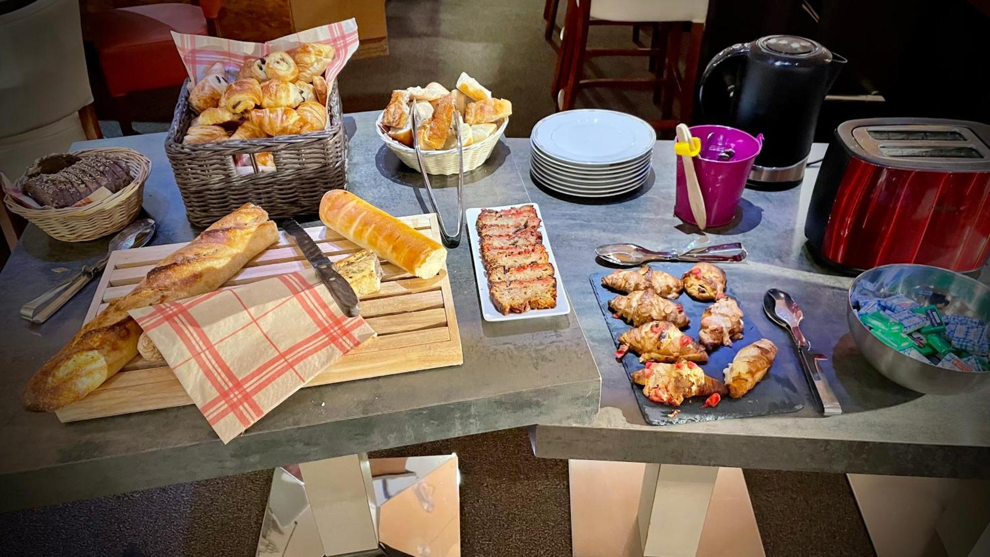 Hotel Gambetta ロン・ル・ソーニエ エクステリア 写真
