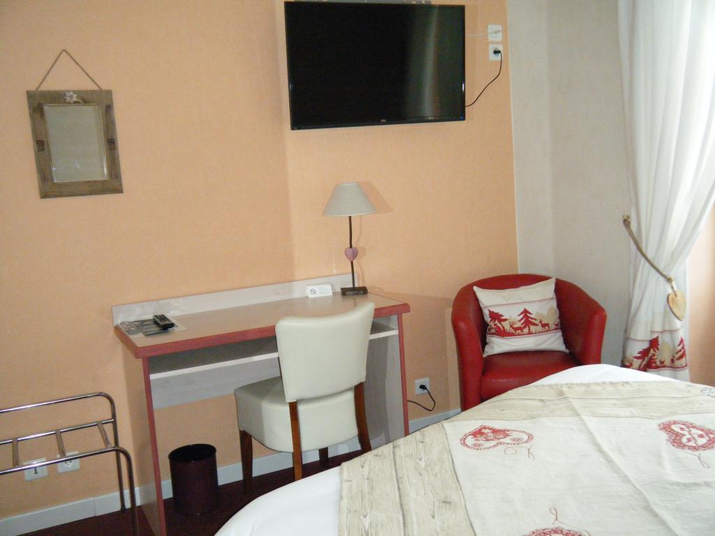 Hotel Gambetta ロン・ル・ソーニエ エクステリア 写真